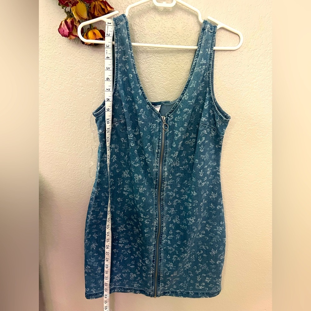 No Boundaries | NWoT denim floral vest dress, size lg (juniors). Full front zip​